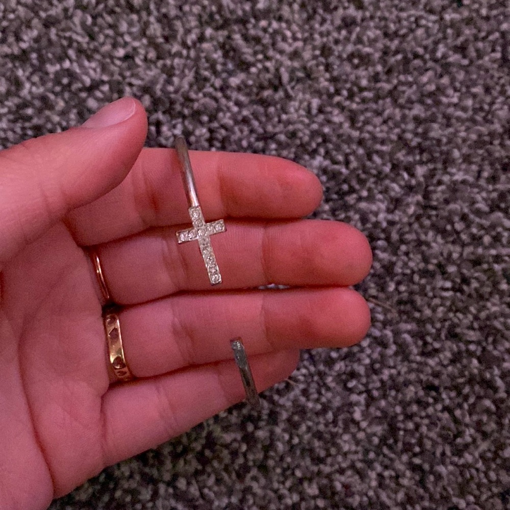 cross bracelet